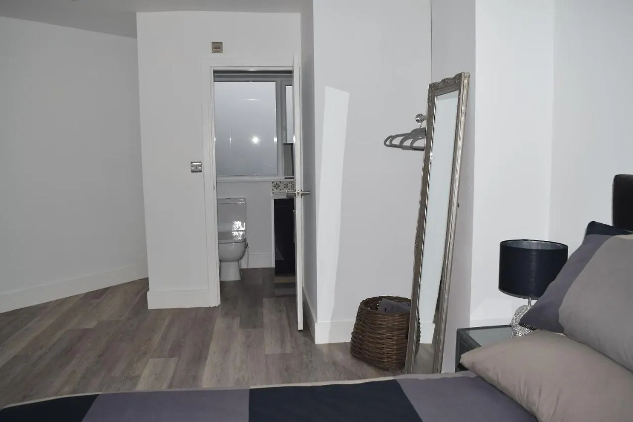 Airport Padzzz Apartment Wythenshawe
