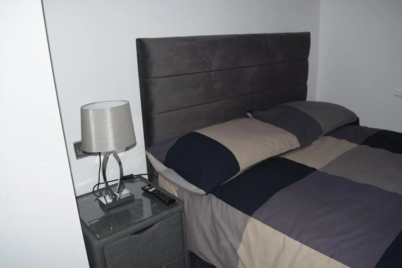 Airport Padzzz Apartment Wythenshawe United Kingdom